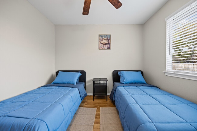 Building Photo - 5006 Acorn Grove Ct