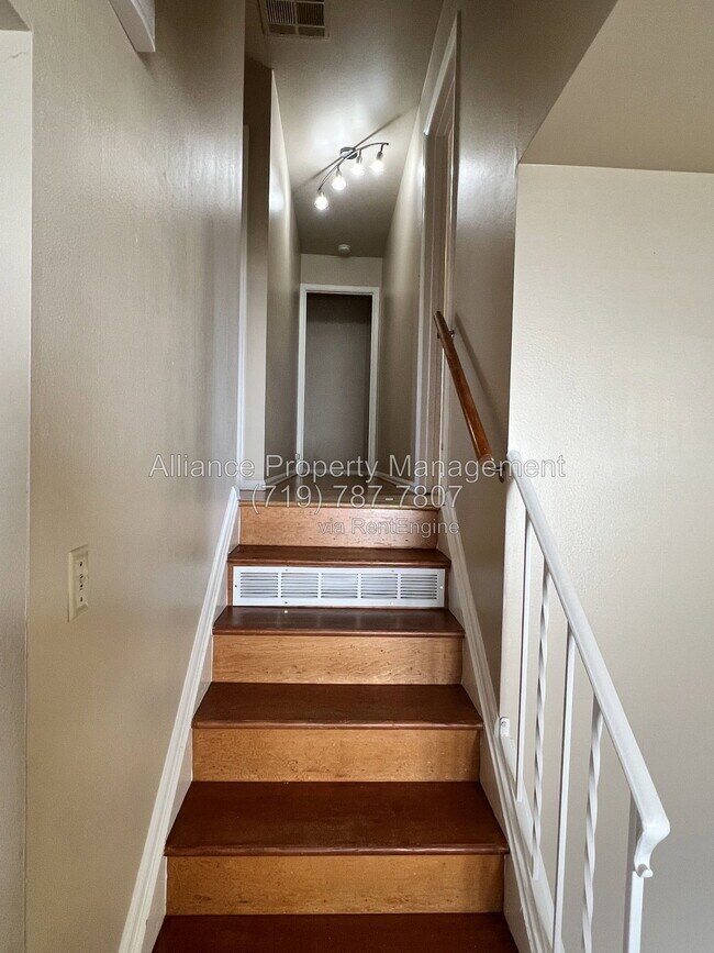 Building Photo - 1345 Pike Dr