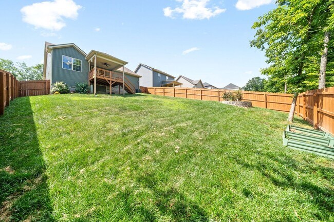 Building Photo - 3 Bed 2 Bath Home For Rent Near Downtown C...