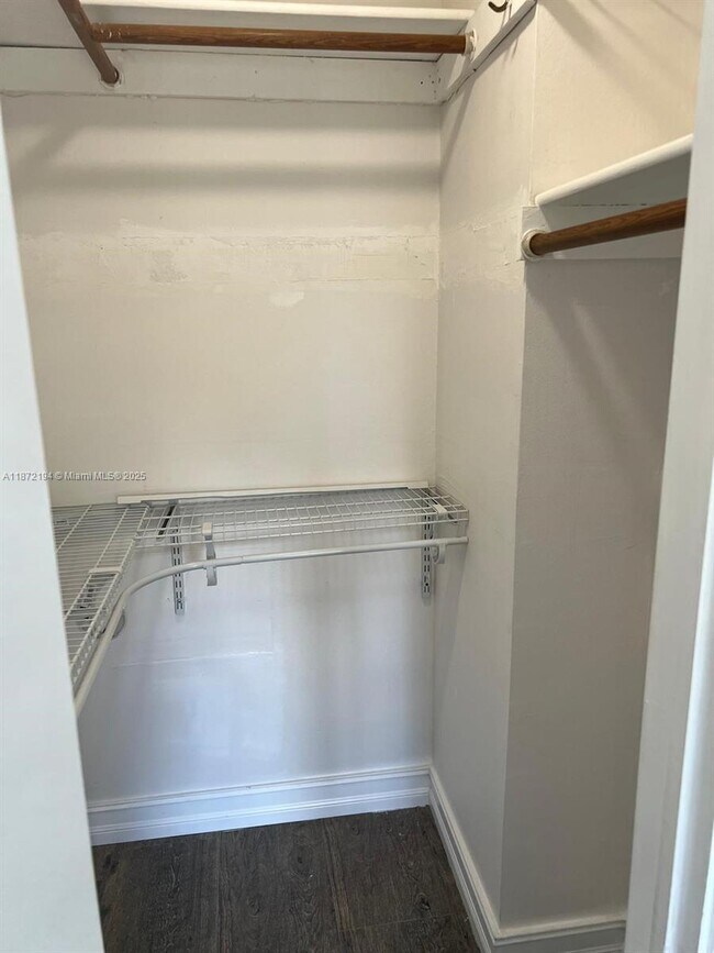 Building Photo - 50 Antilla Ave