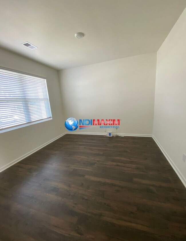 Building Photo - Nice 4-bedroom in Swim Community in Dacula