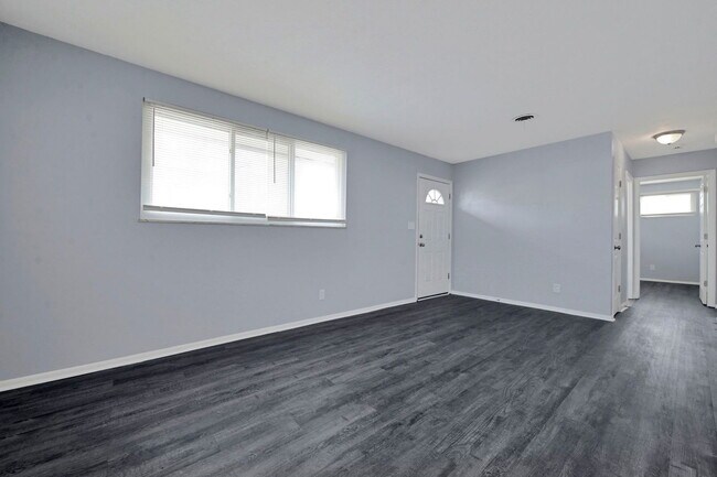 Building Photo - 2137 Toni St