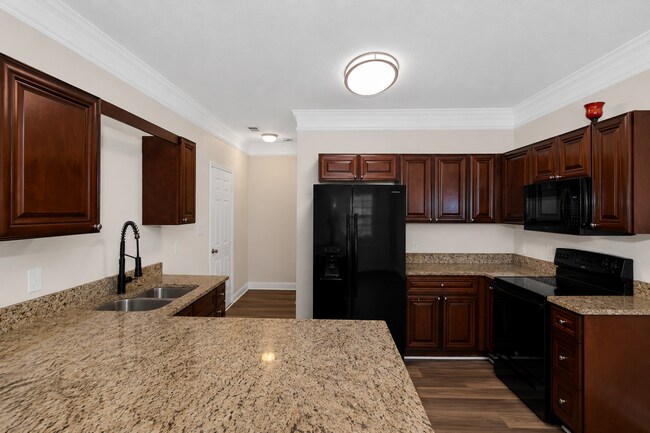 Building Photo - Beautiful 4 Bedrooms + Bonus Room on Nearly 1 Acre in Stockbridge! ?