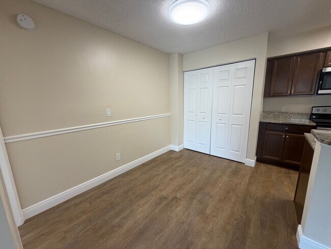 Building Photo - 5321 Summerlin Woods Dr