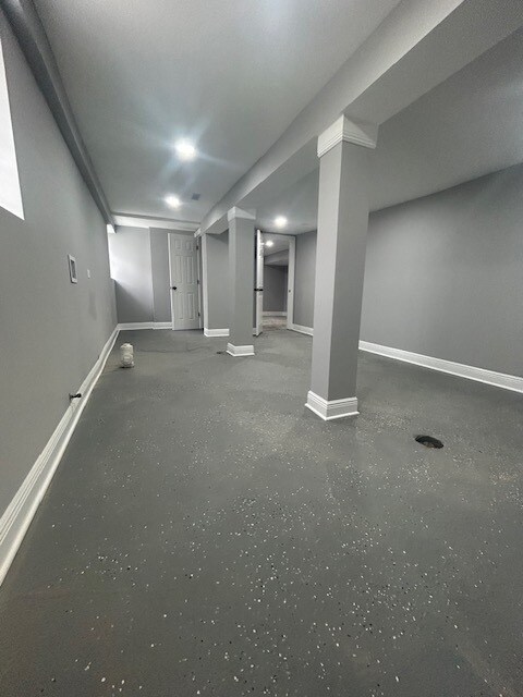 Building Photo - 10509 S Edbrooke Ave