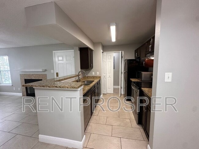 Building Photo - 5600 Devonbriar Way