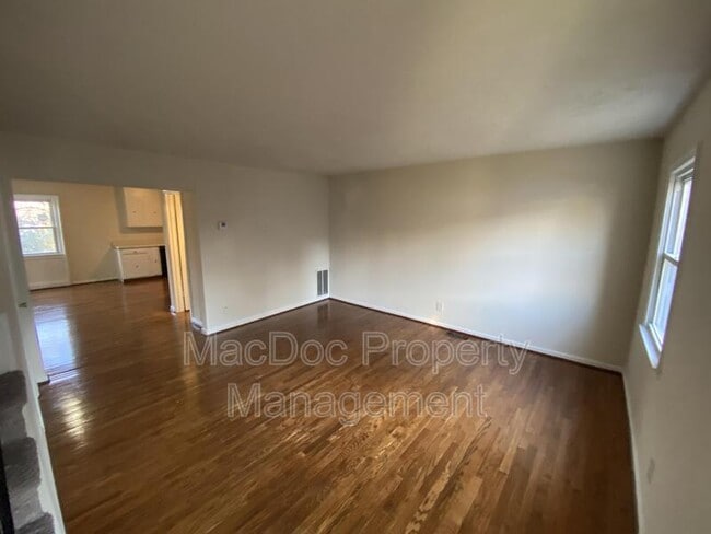 Building Photo - 24 Bentley Ct