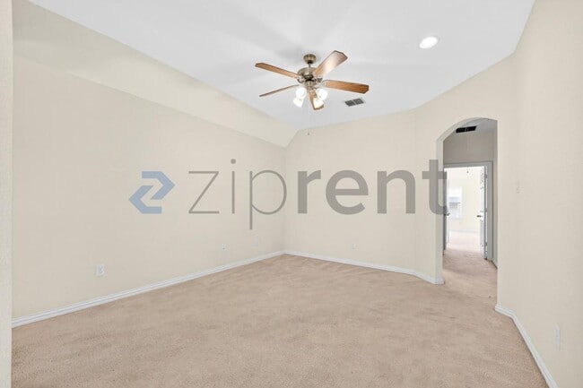 Building Photo - 3408 Porter Creek Dr