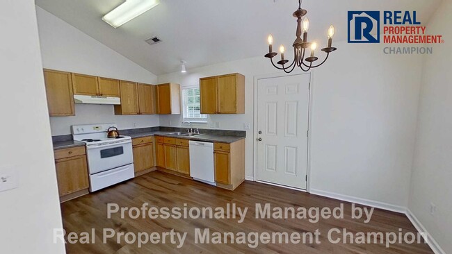 Building Photo - 3 BD/2BA Home in Azalea Trace w/Fenced Backyard and Exciting Updates Underway!