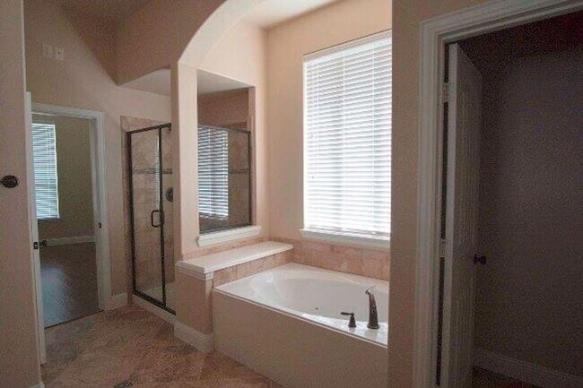 Building Photo - 739 Cedar Elm Trail