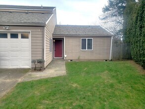 Building Photo - Great duplex in Gresham! rentalsc21.com