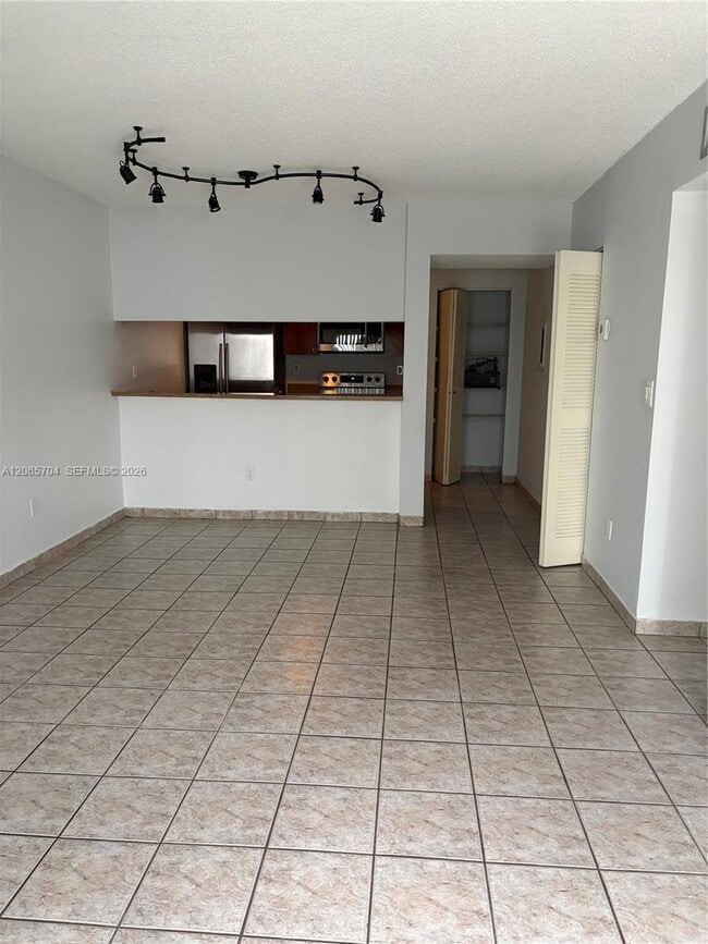 Building Photo - 18236 Mediterranean Blvd