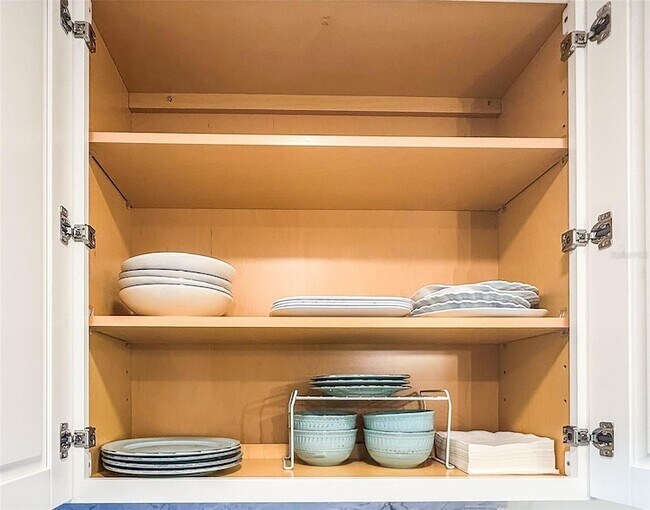 Building Photo - 845 Benjamin Franklin Dr