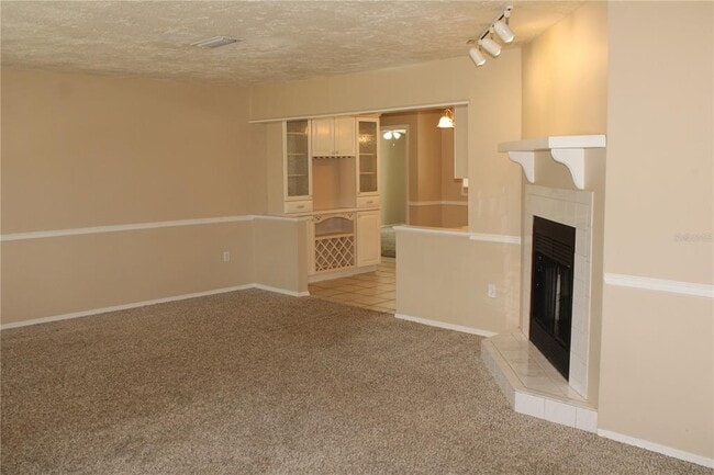 Building Photo - 4215 18th Ave Dr W