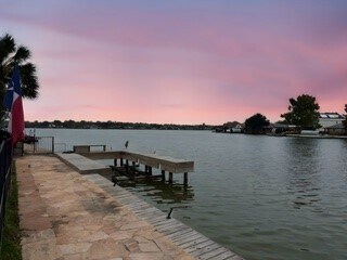 Building Photo - 13661 Lakeside Pl Dr