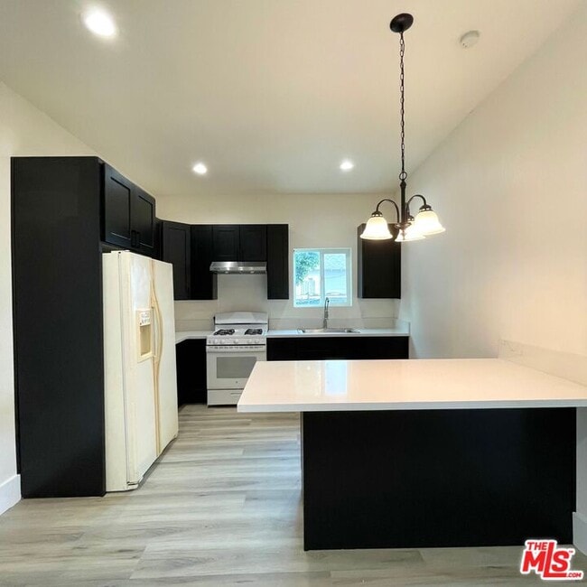 Building Photo - 1224 Lincoln St