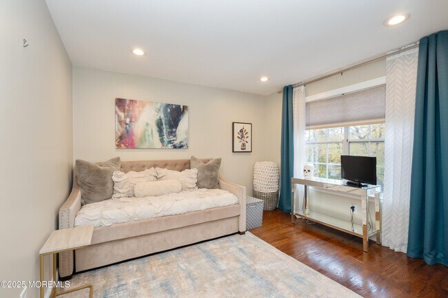 Building Photo - 121 Milton Ave