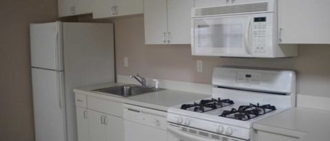 Building Photo - 92 Broadway-