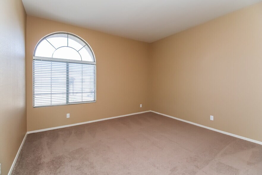 Building Photo - 9435 E Lompoc Ave