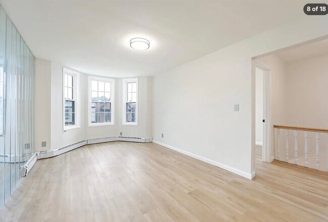 Building Photo - 120 Beach St