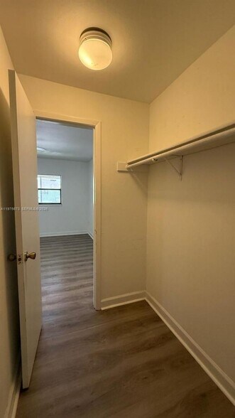 Building Photo - 3965 NW 87th Ave