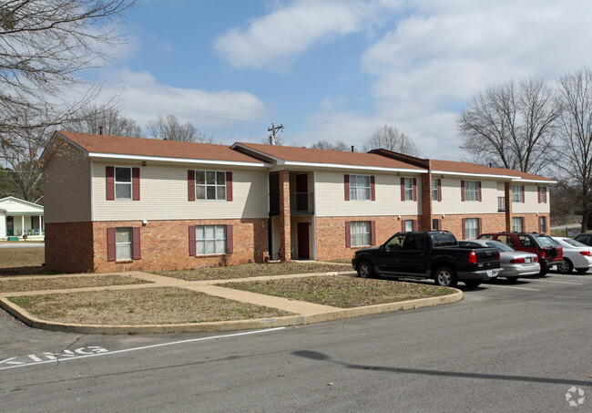 Primary Photo - Holly Hills Apartments