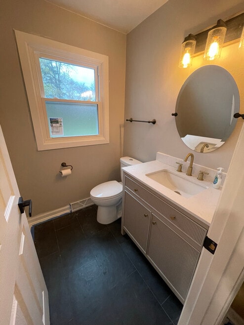 Building Photo - 5965 Teakwood Dr