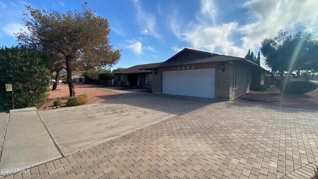 Building Photo - 6823 W Union Hills Dr