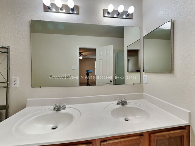 Building Photo - 13049 Galaxy Dr