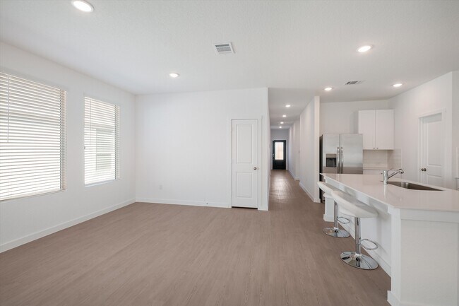 Building Photo - 6958 Dorato Rdg