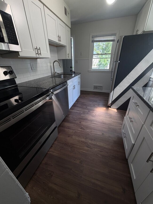 Building Photo - 2866 North Glen Drive, Columbus, OH — 2 Bed / 1 Bath — Fully Renovated!