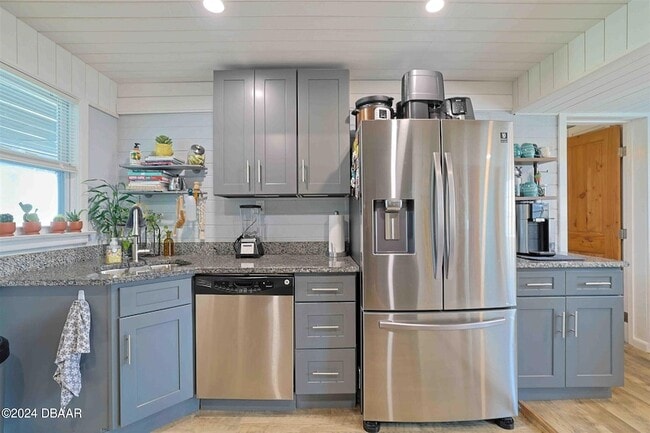 Building Photo - 3637 Cardinal Blvd