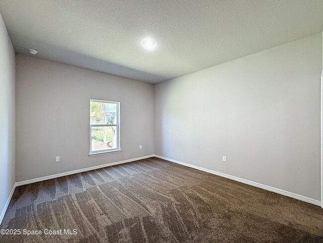 Building Photo - 512 L M Davey Ln