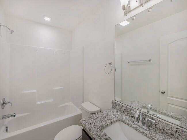 Building Photo - 1108 Port Texas Dr