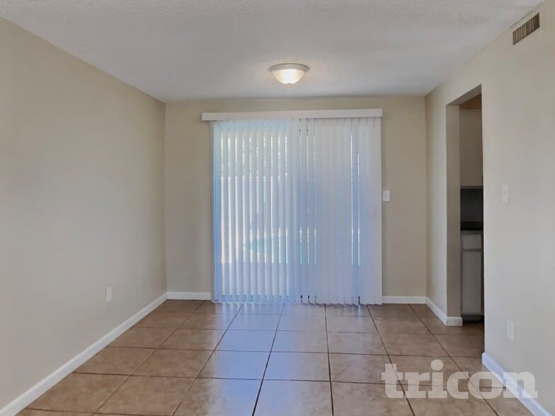 Building Photo - 3830 W Royal Palm Rd