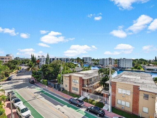 Building Photo - 8201 Byron Ave