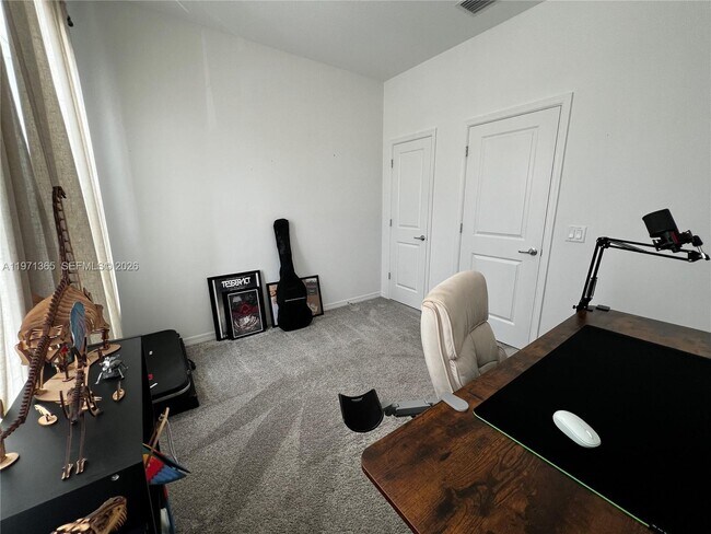 Building Photo - 6140 Planta LN