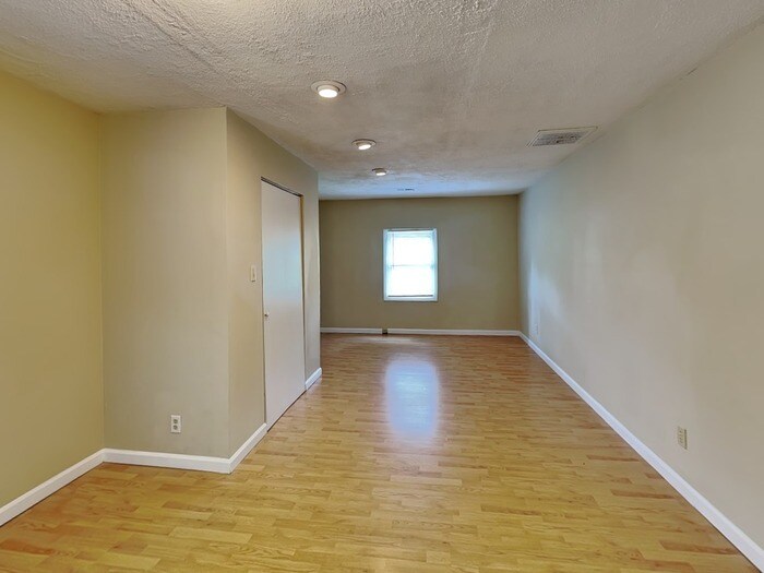 Building Photo - 9332 Winter Elm Ln