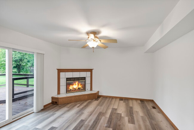 Building Photo - 30W274 Brighton Ct