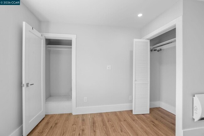 Building Photo - 1325 Hopkins St