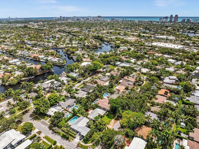 Building Photo - 1786 NE 21st St