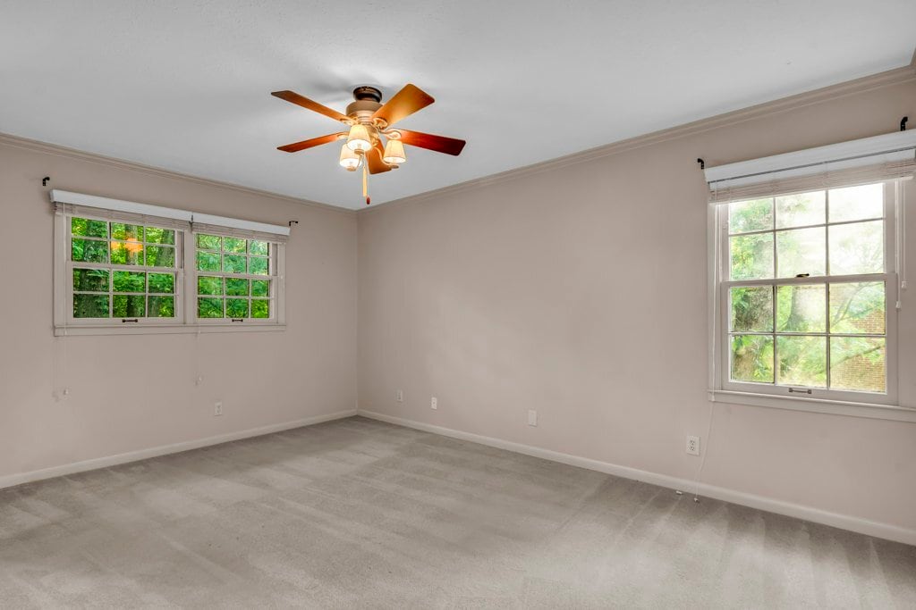 Building Photo - 704 19th Ave N