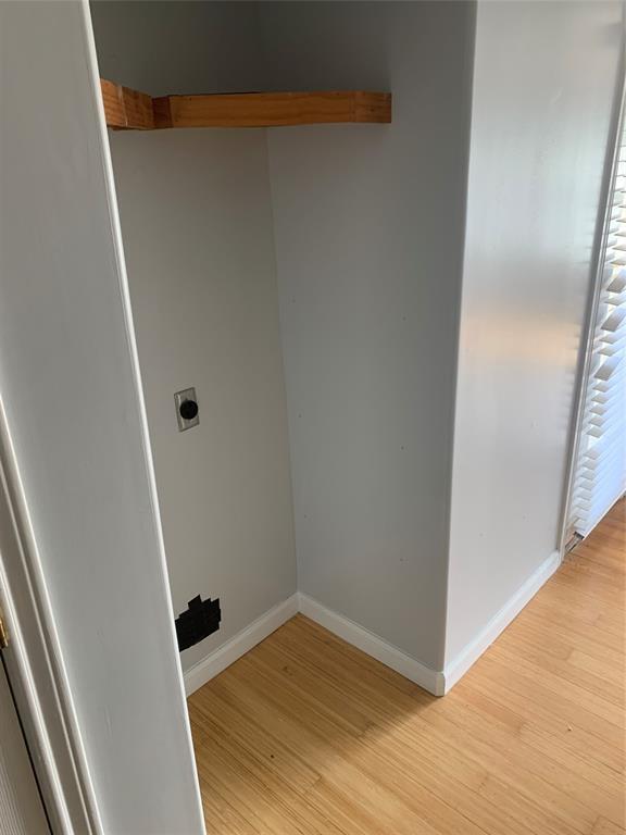 Building Photo - 213 1st St