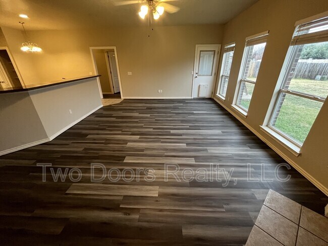 Building Photo - 2321 SW 94th St