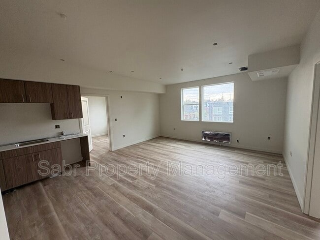 Building Photo - 1520 N Bryant St