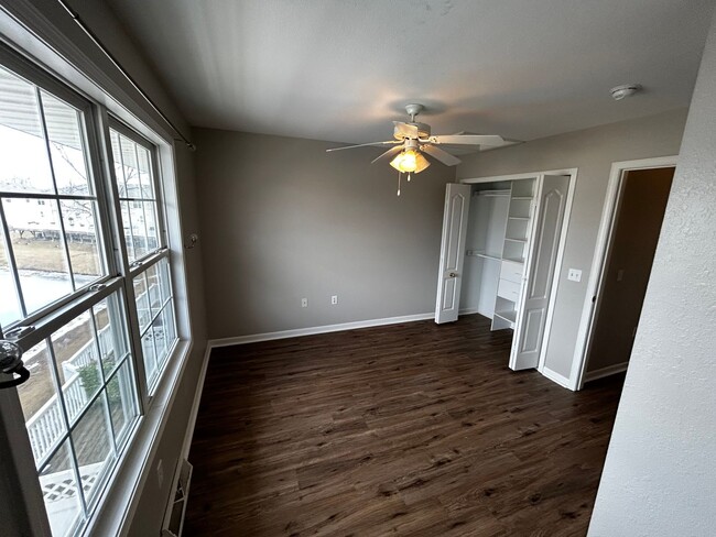 Building Photo - Cozy 2-Bedroom Condo in Exclusive Beachfro...