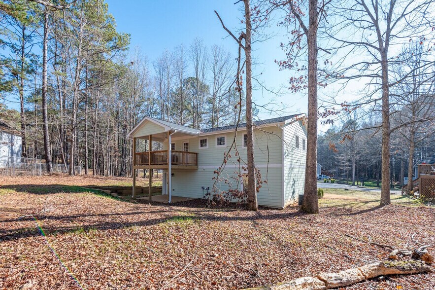 Building Photo - 27 W Ridge Dr SE