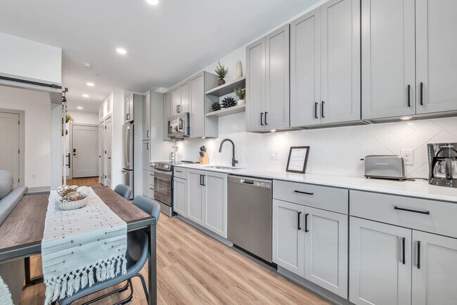 Floorplan - South and Hollis