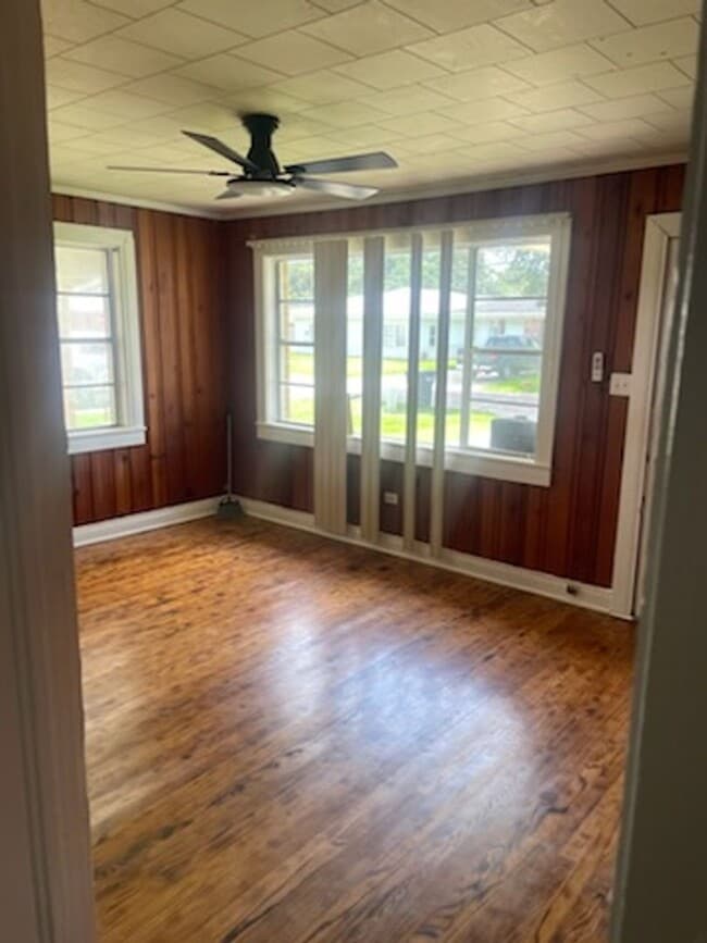 Building Photo - 2 Bedroom House in New Iberia