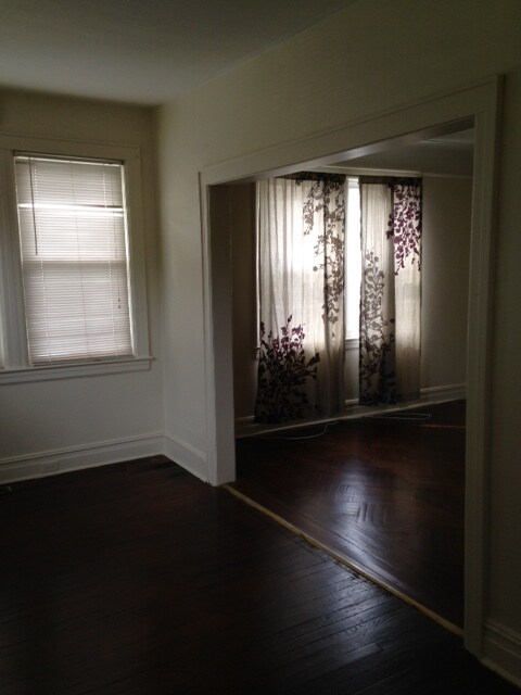 Sunroom & Living Room - 17 Blake Ave